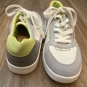 NWOT White/ Grey/ Lime Vionic Lace-Up Sneaker